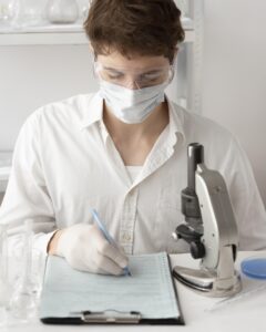 Reconstrução cutânea com matriz de regeneração dérmica em queimaduras pediátricas: abordagem por fases e monitoramento pela médica dermatologista dra Rafaela Salvato